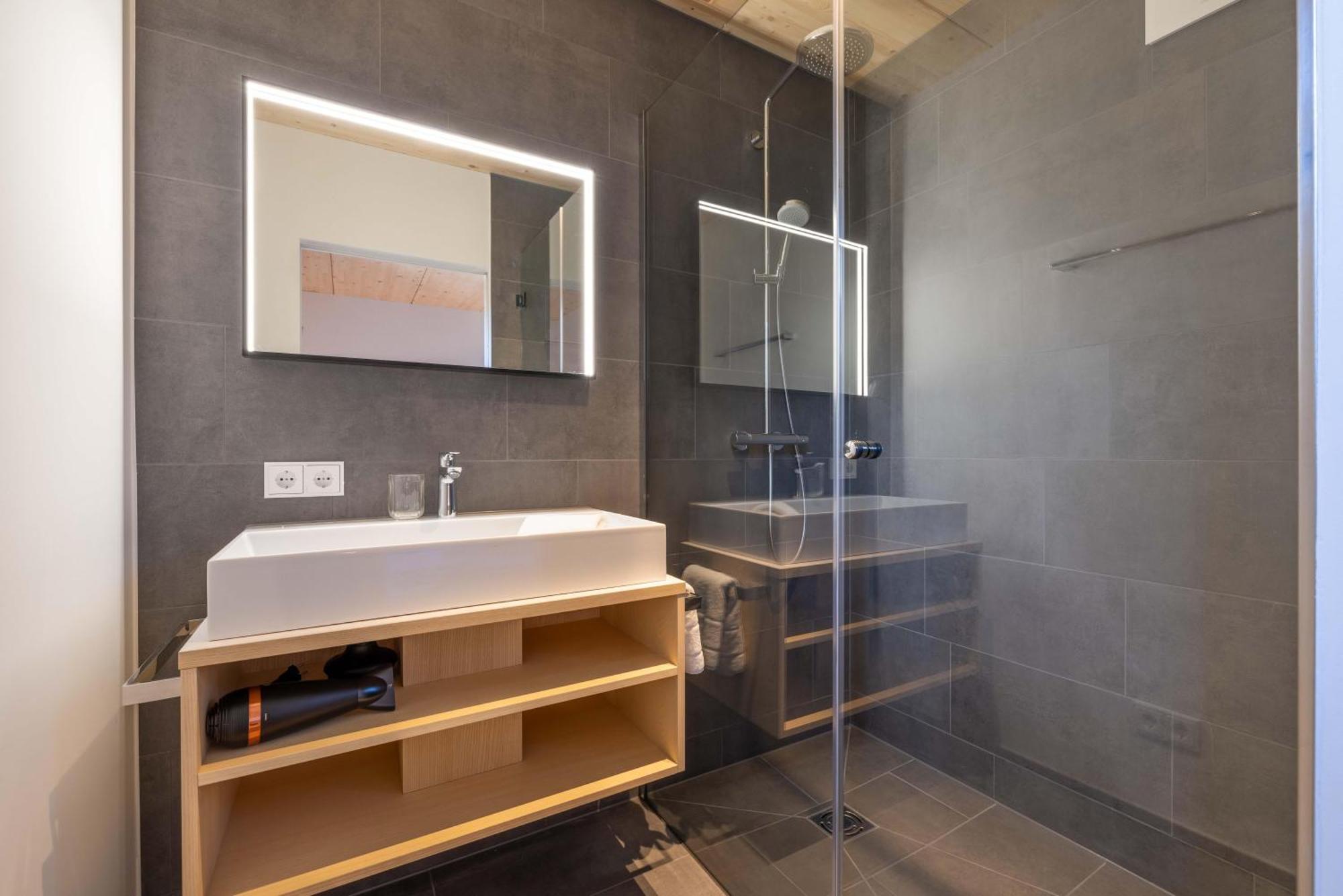 Apartmenthaus A24 シュルンス エクステリア 写真