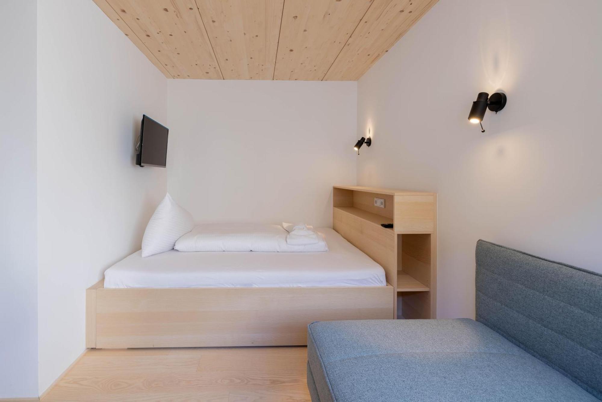 Apartmenthaus A24 シュルンス エクステリア 写真