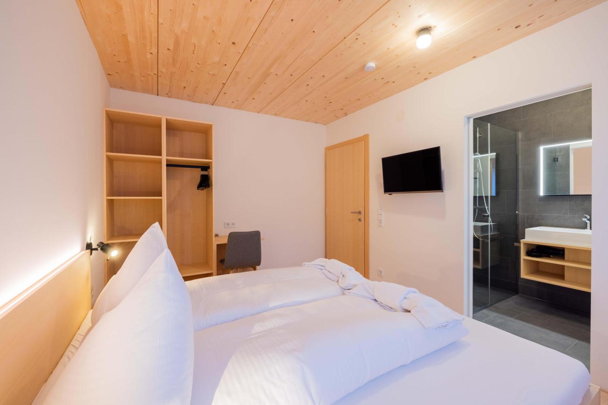 Apartmenthaus A24 シュルンス エクステリア 写真